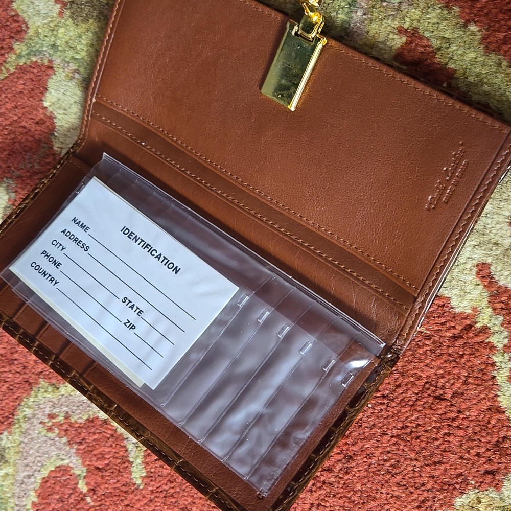 Budd Leather Crocodile Bidente Slim Wallet - Picture 3 of 7